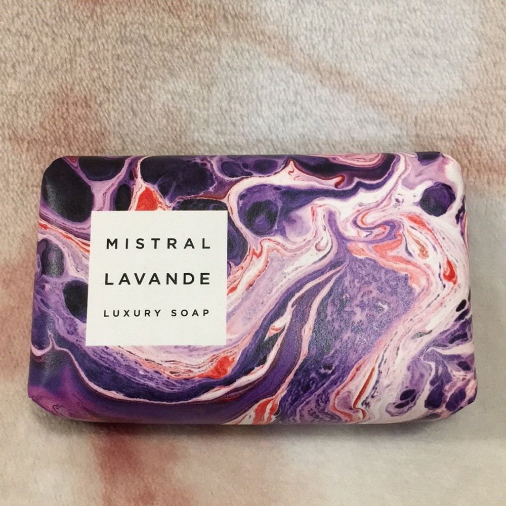 Mistral Scented Lavender Soap Marbled Packaging 7 oz large bar NWT made n France
